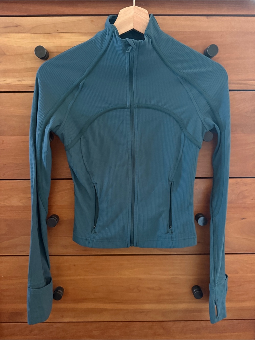 lululemon Women's Cropped Ribbed Nulu Define Jacket in Green Jasper Size 4